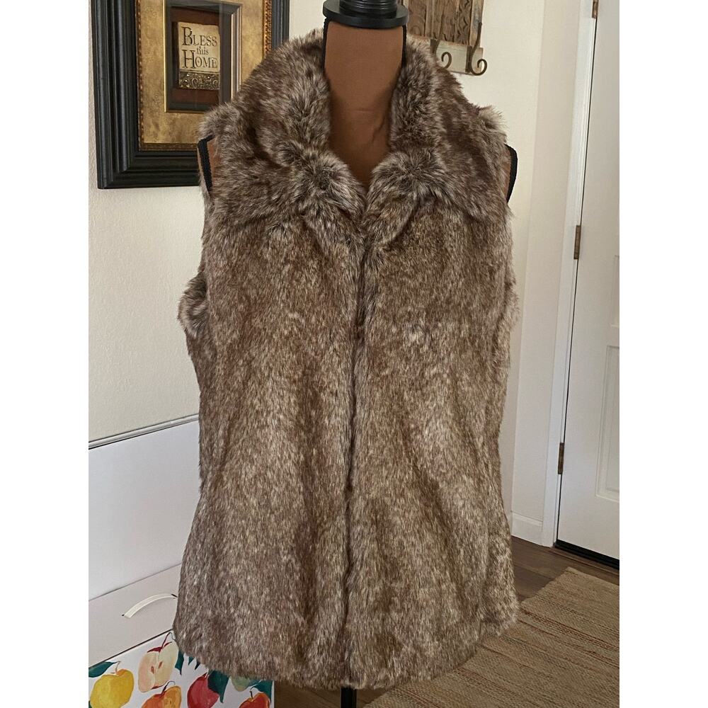 J. Jill Faux Fur‎ Vest With Pockets Size M Brown/Beige Silky Soft Cozy